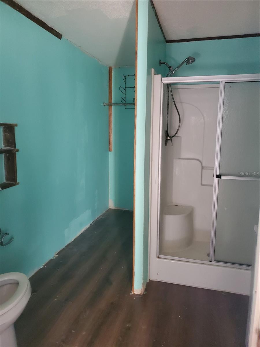 Image 9 of 14 For 1145 Bayview Lane