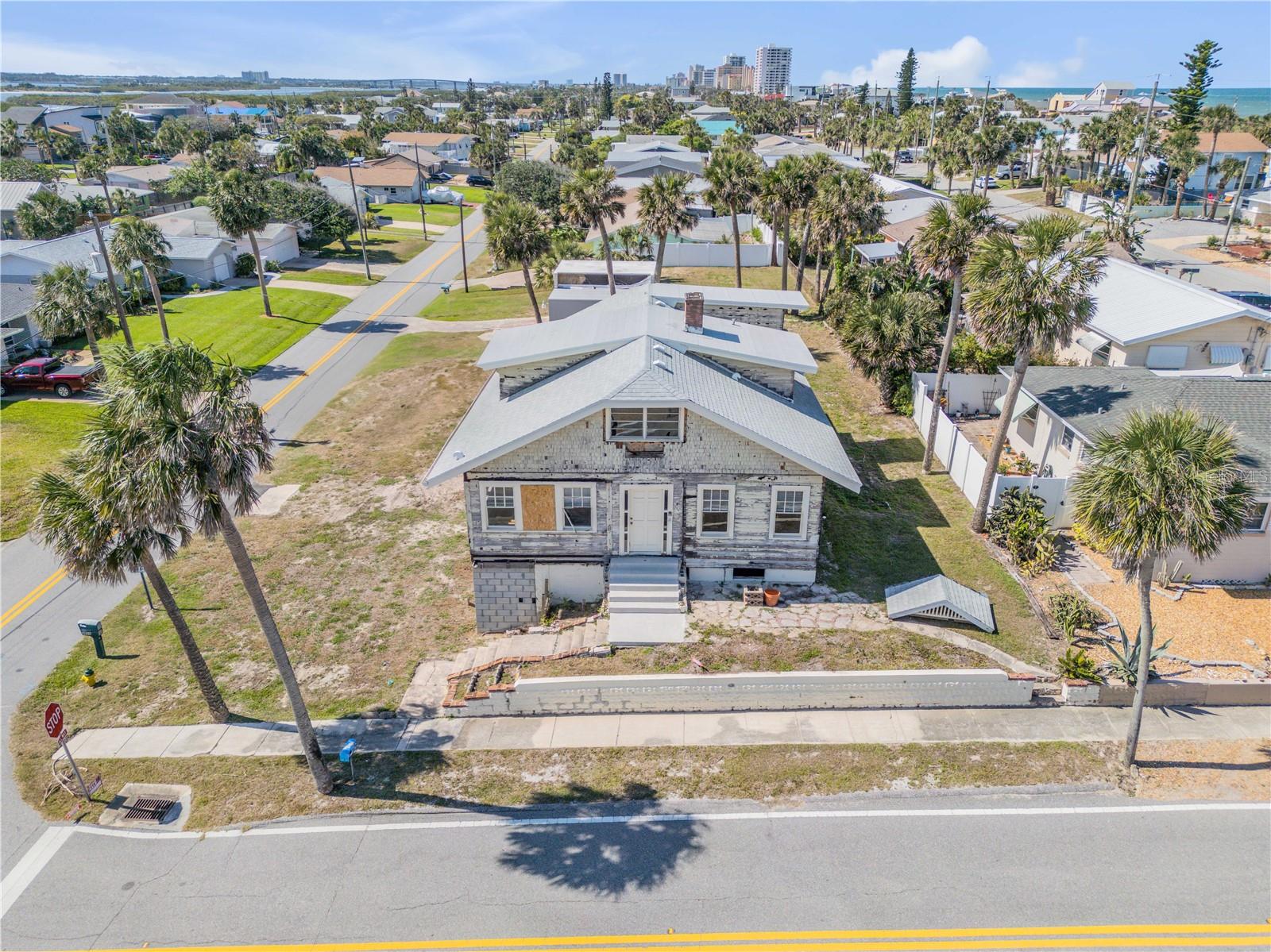Image 11 of 33 For 101 Egret Avenue
