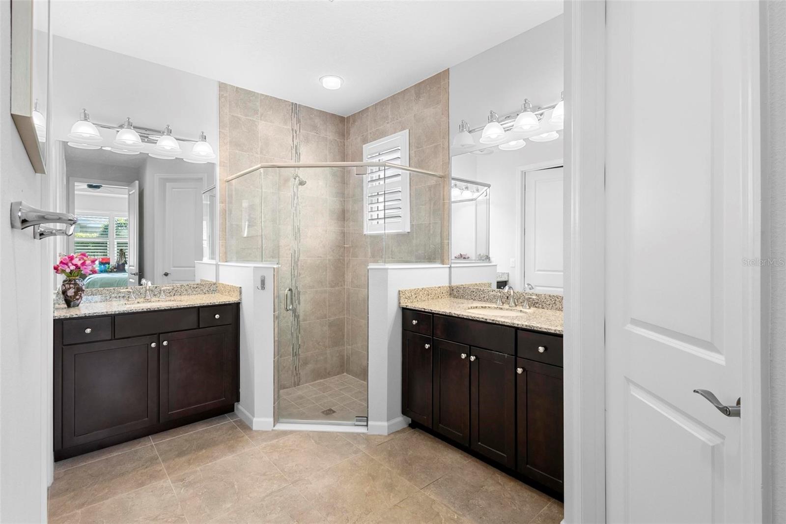 Image 31 of 41 For 1374 Red Clover Lane