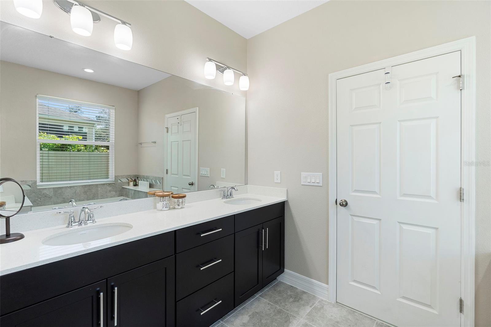 Image 25 of 46 For 2337 Oxmoor Drive