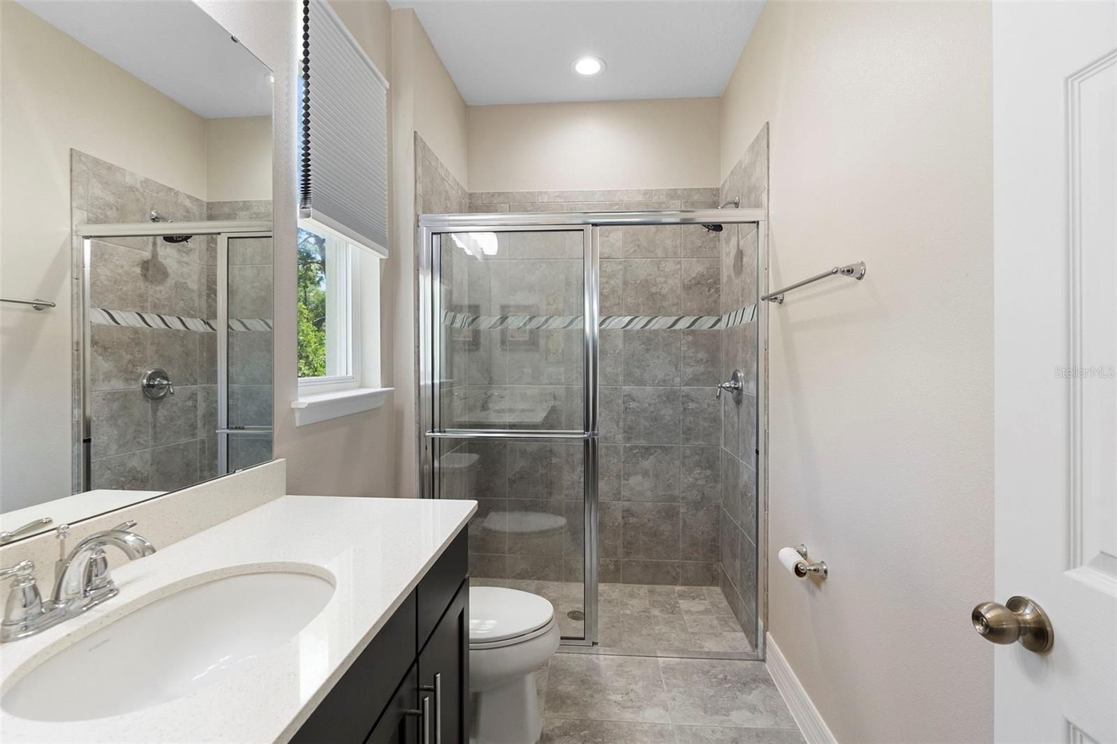 Image 31 of 46 For 2337 Oxmoor Drive
