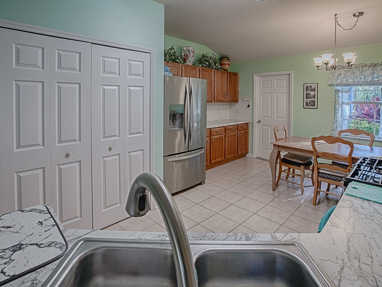 Image 12 of 47 For 307 Stonington Way