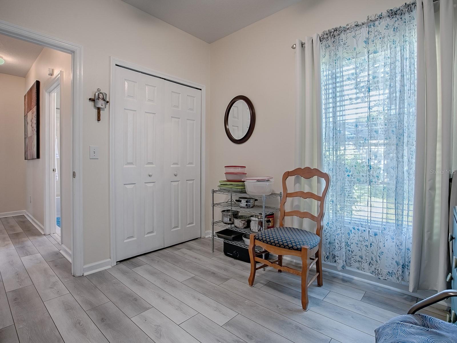 Image 29 of 47 For 307 Stonington Way
