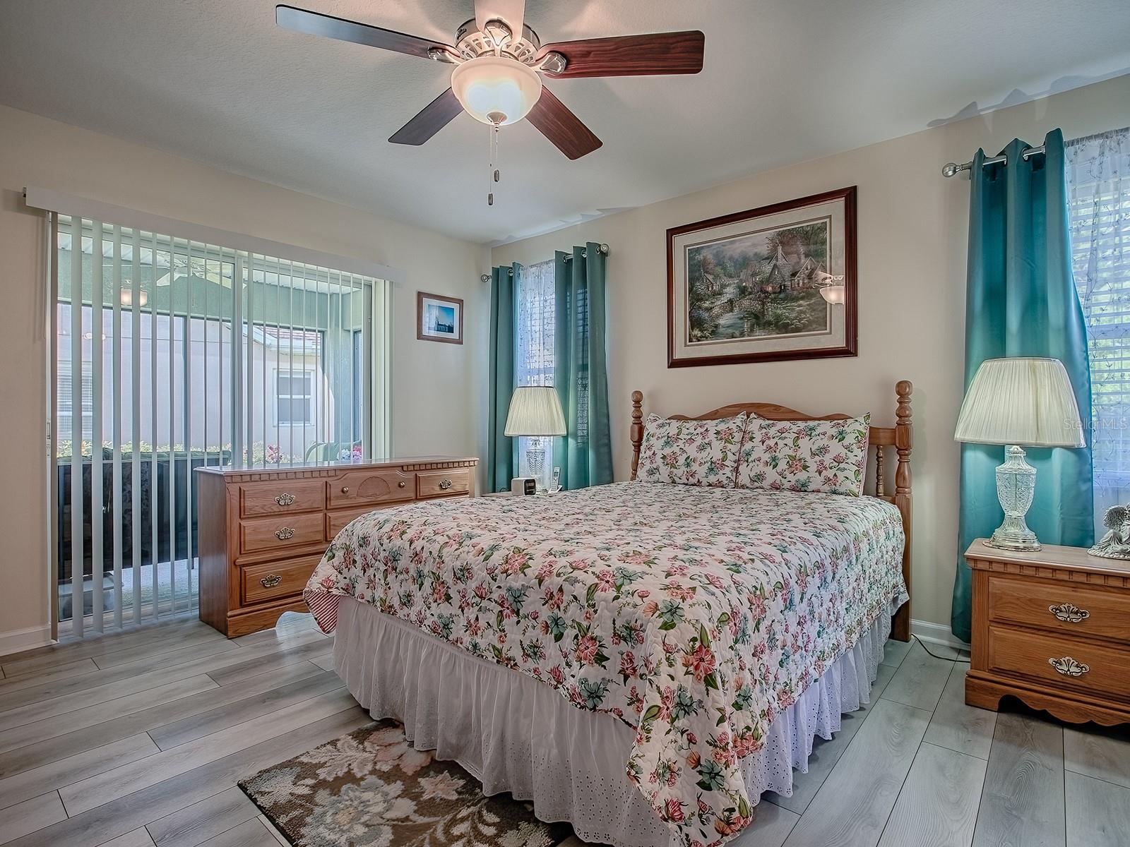 Image 33 of 47 For 307 Stonington Way