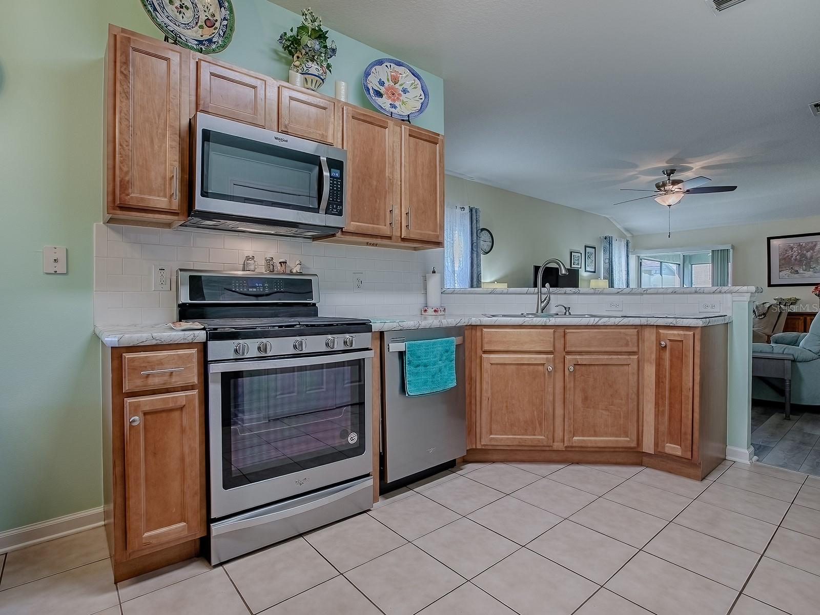 Image 8 of 47 For 307 Stonington Way