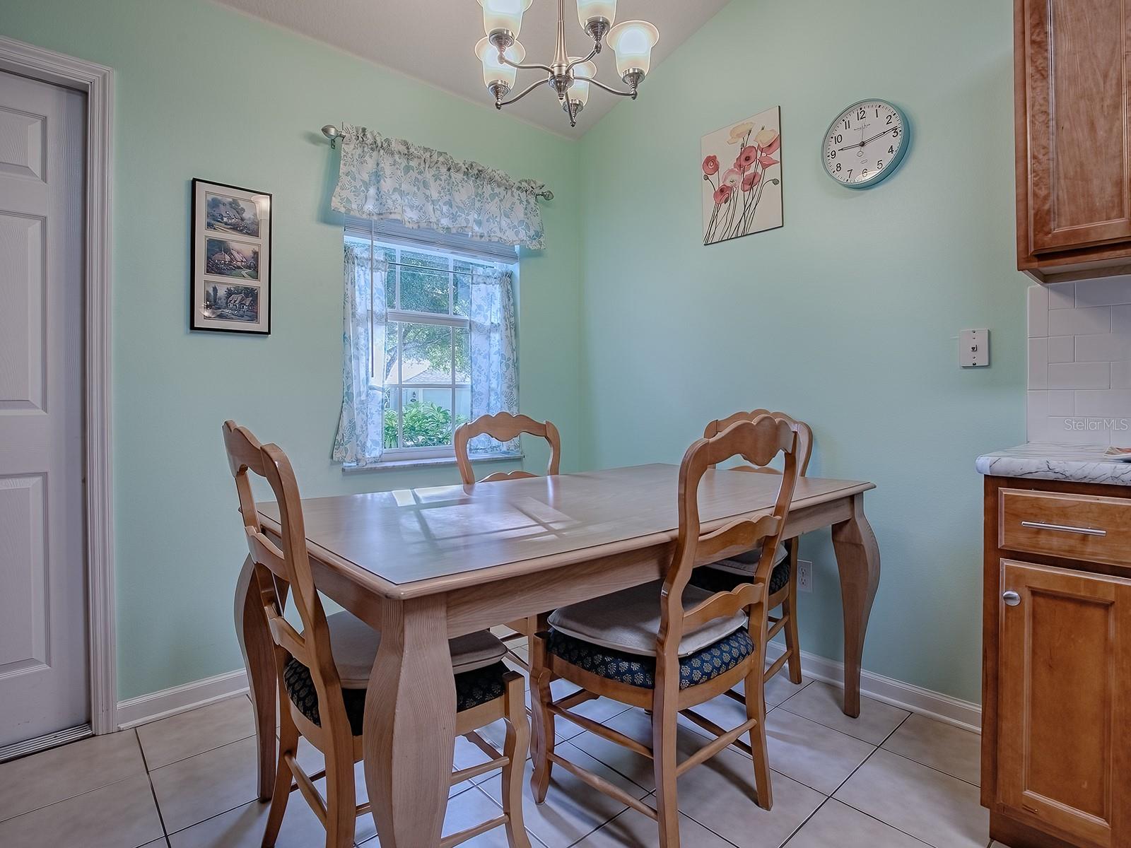 Image 9 of 47 For 307 Stonington Way
