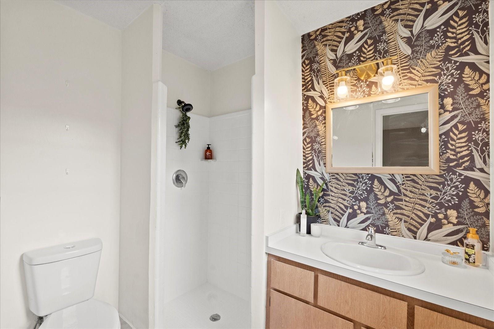 Image 21 of 34 For 736 Lindenwood Circle W