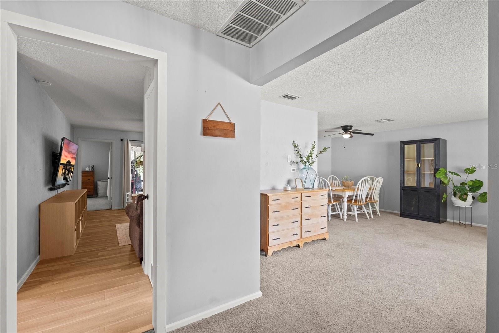 Image 4 of 34 For 736 Lindenwood Circle W
