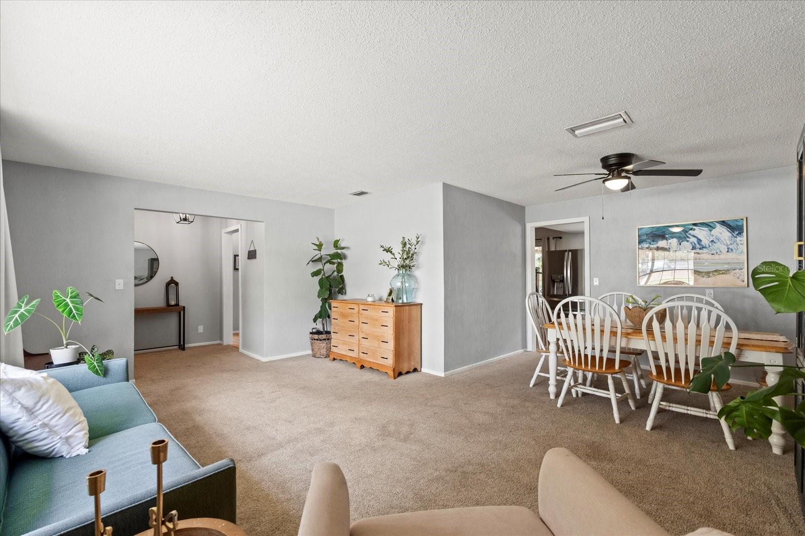 Image 8 of 34 For 736 Lindenwood Circle W