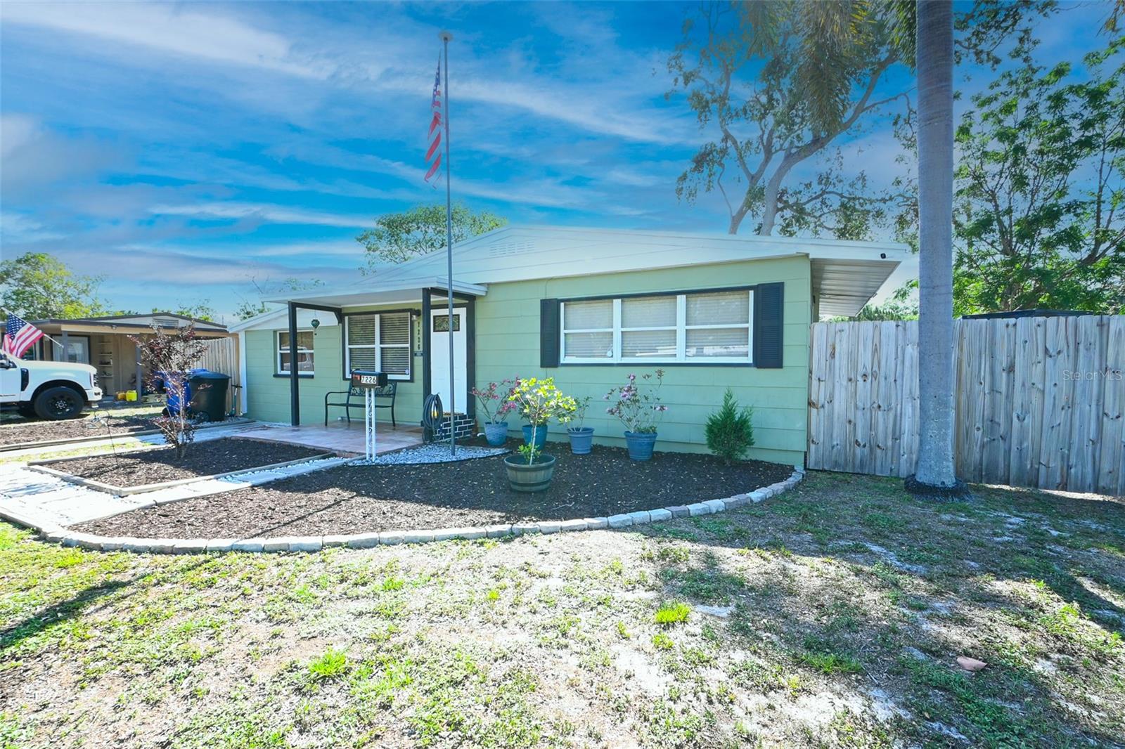 Details for 7226 13th Street N, ST PETERSBURG, FL 33702