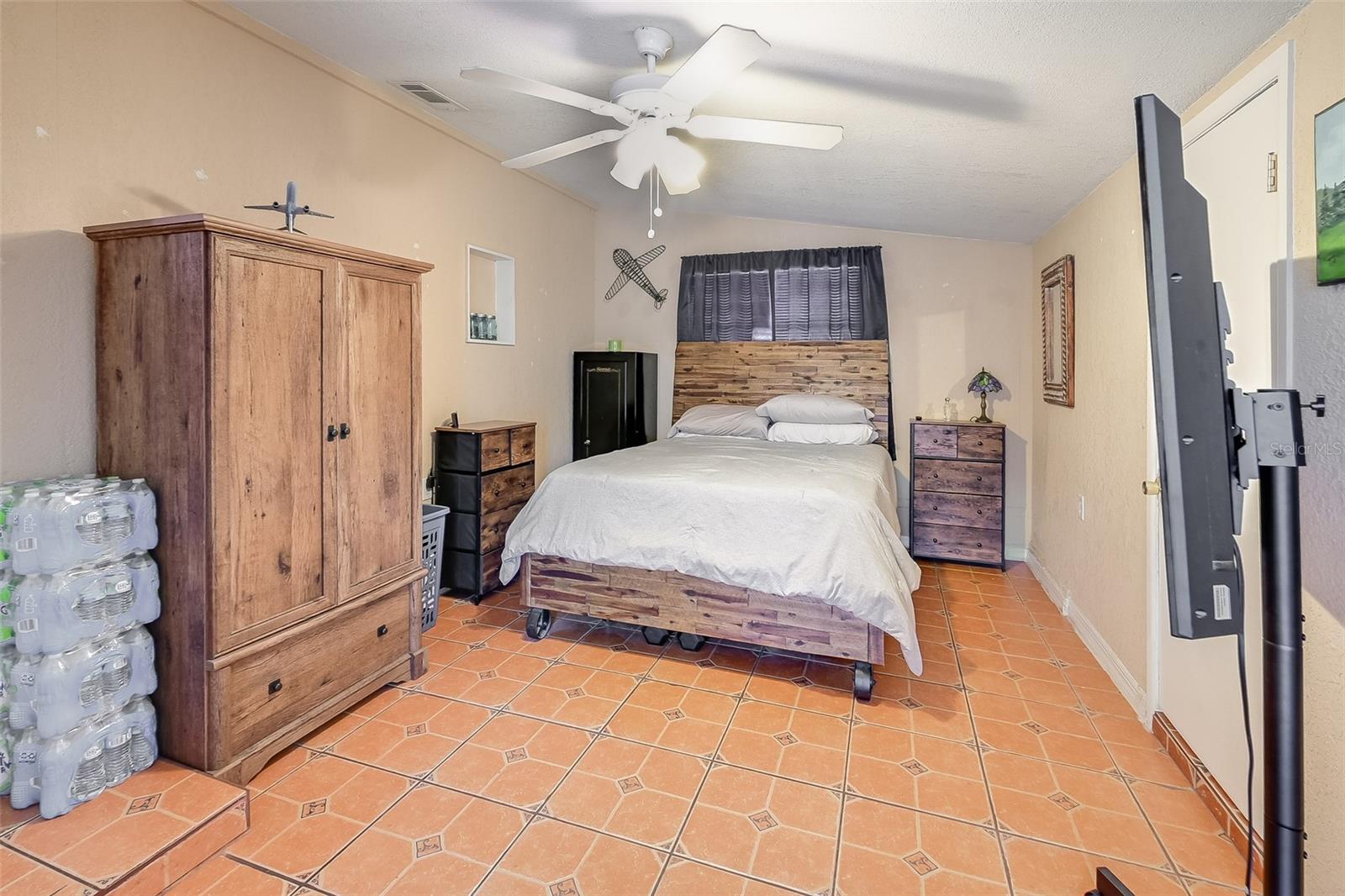 Image 11 of 34 For 7226 13th Street N