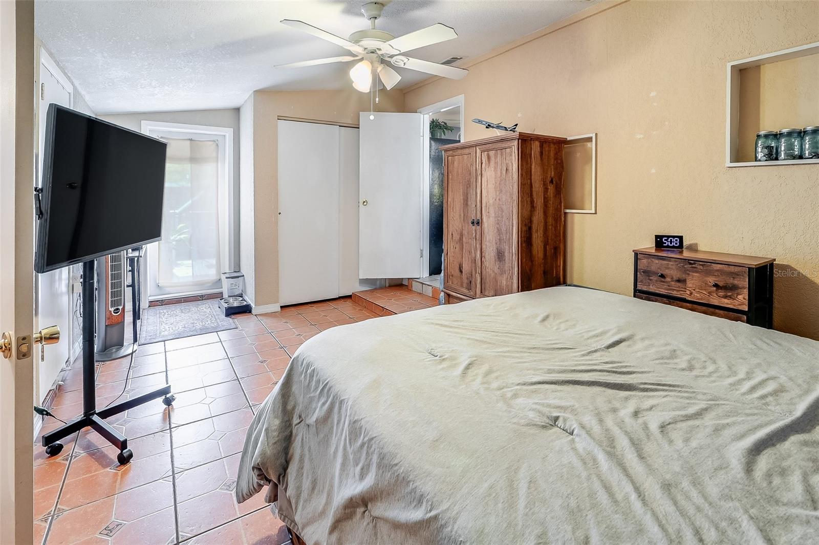 Image 12 of 34 For 7226 13th Street N