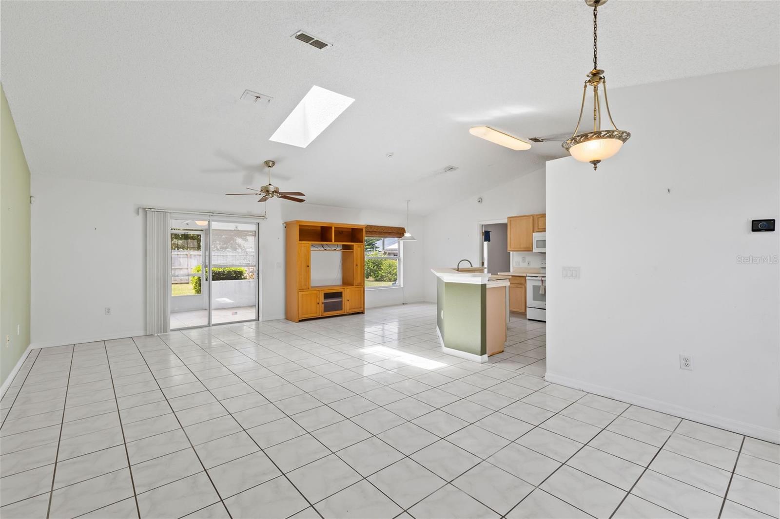 Image 3 of 44 For 3214 Juniper Drive