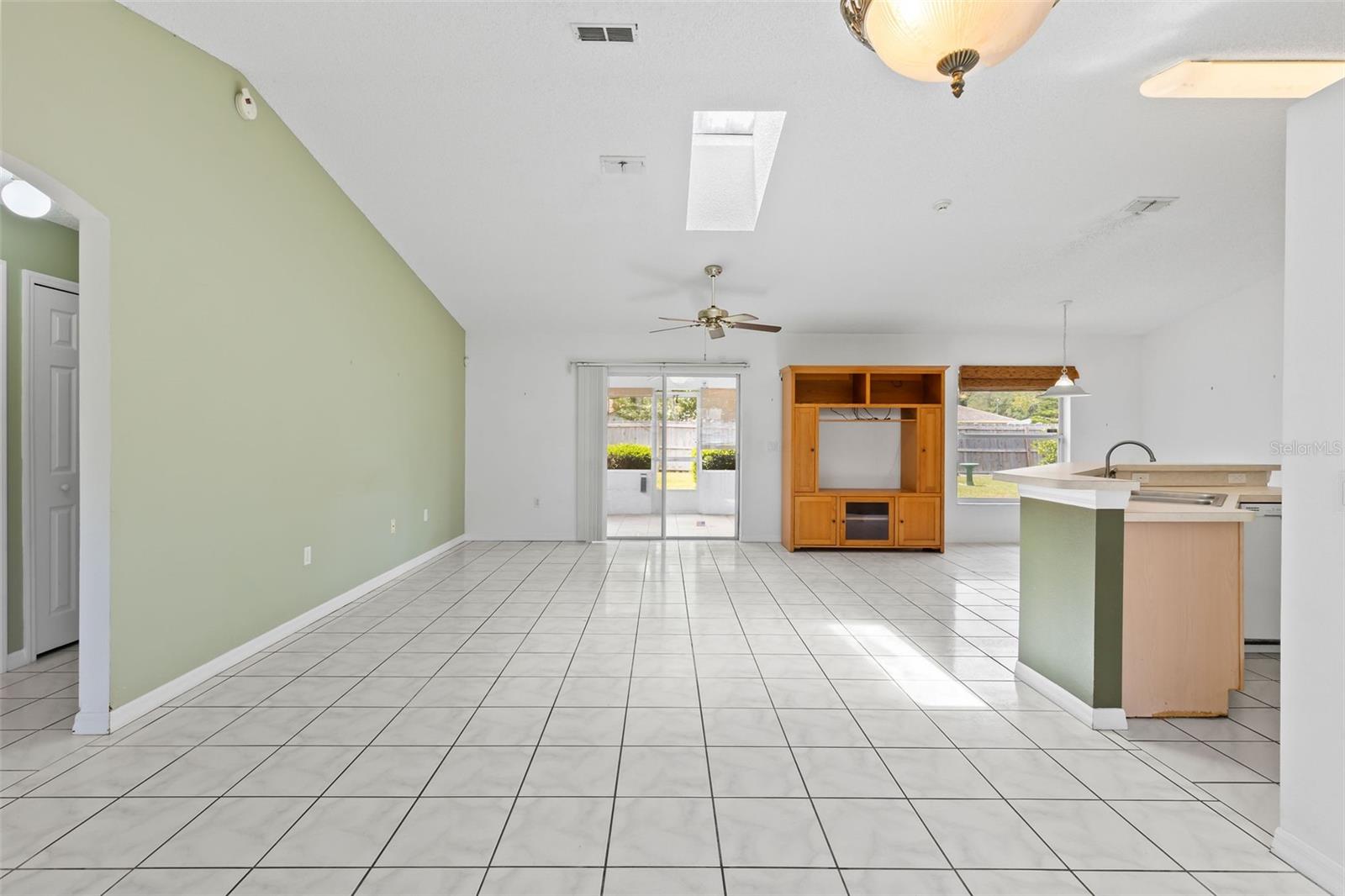Image 4 of 44 For 3214 Juniper Drive