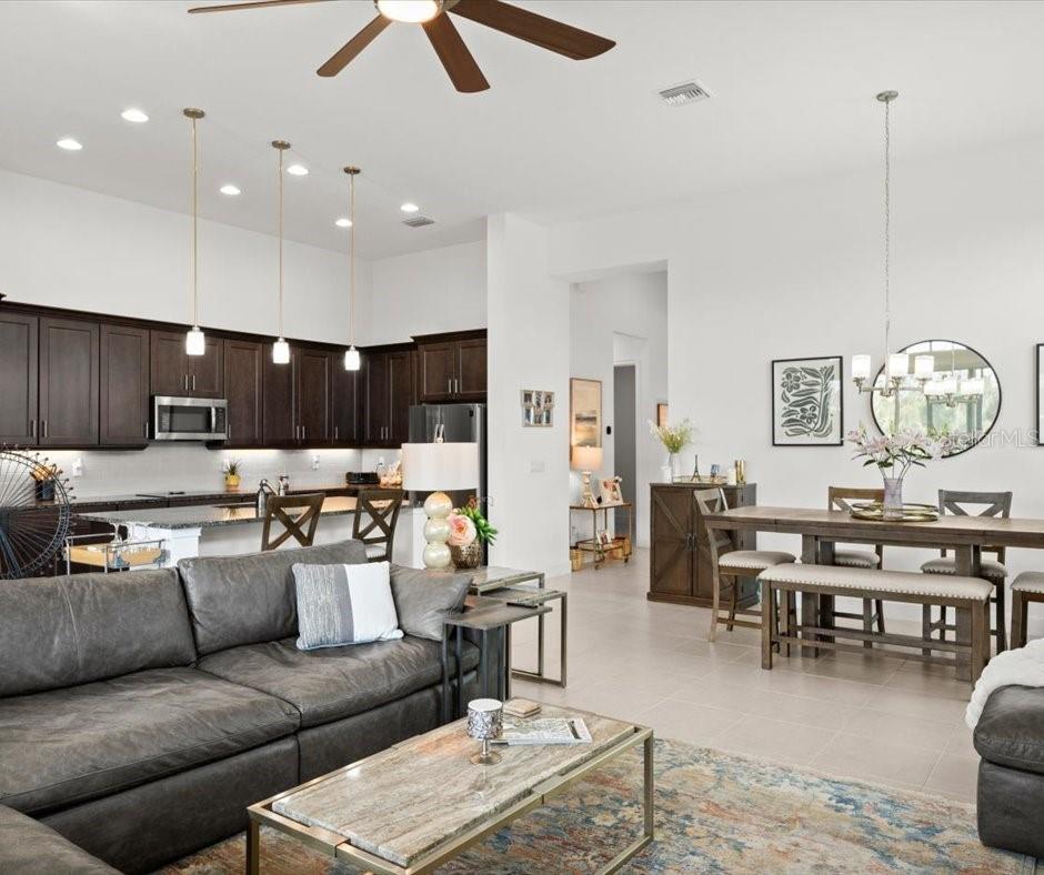 Image 10 of 35 For 225 Mosaic Boulevard