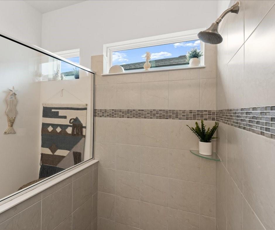 Image 19 of 35 For 225 Mosaic Boulevard