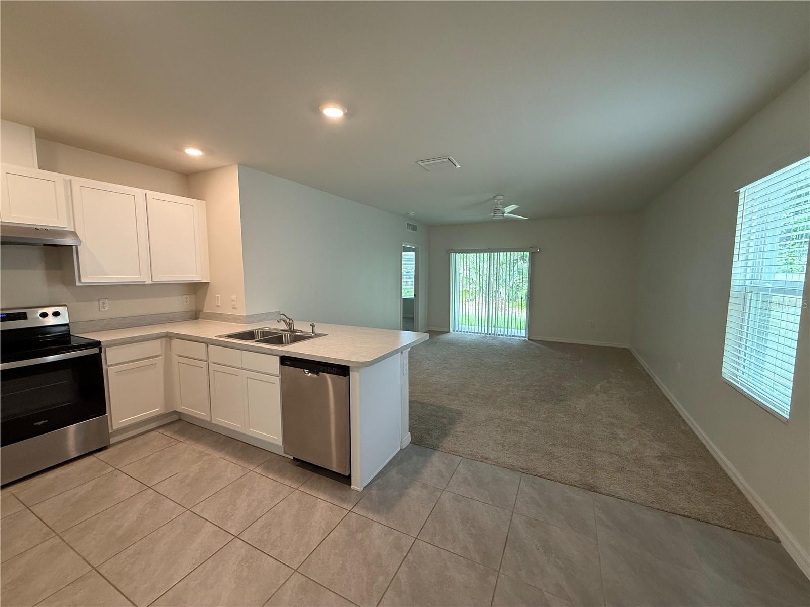 Image 12 of 37 For 384 Pelham Park Drive