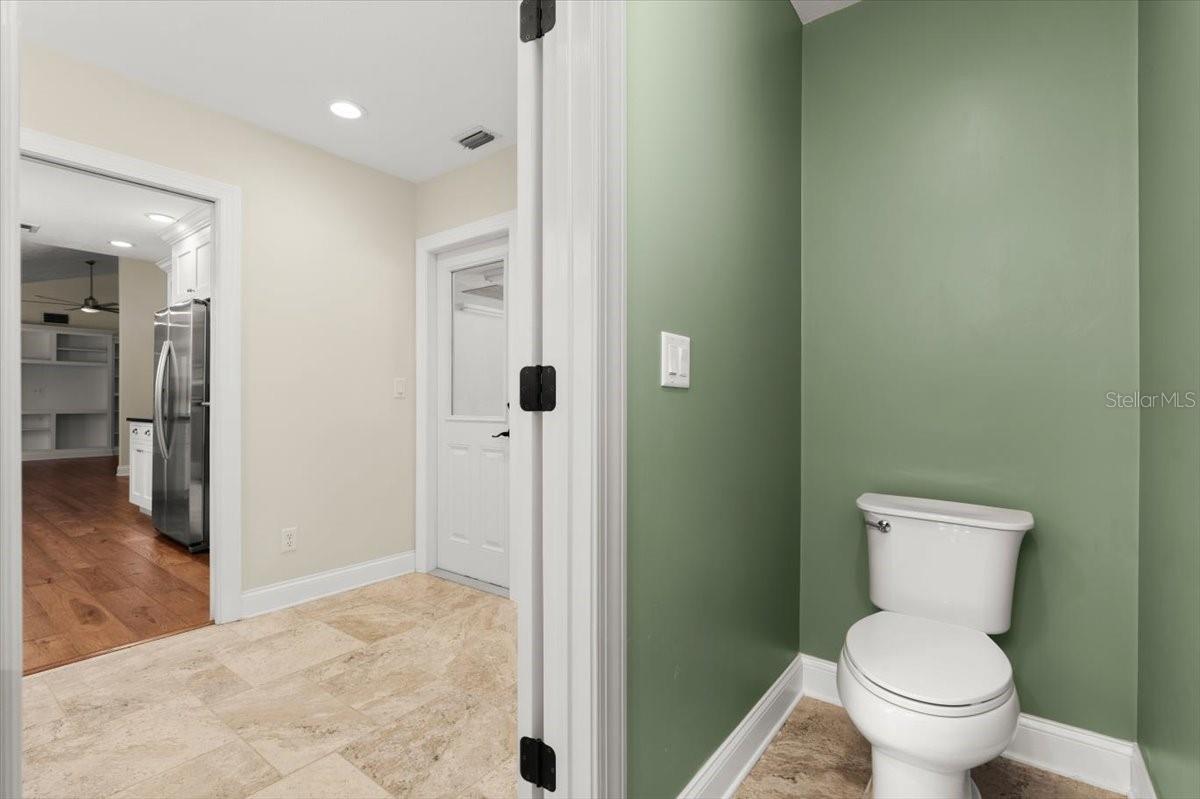 Image 16 of 52 For 6185 Shoreline Drive