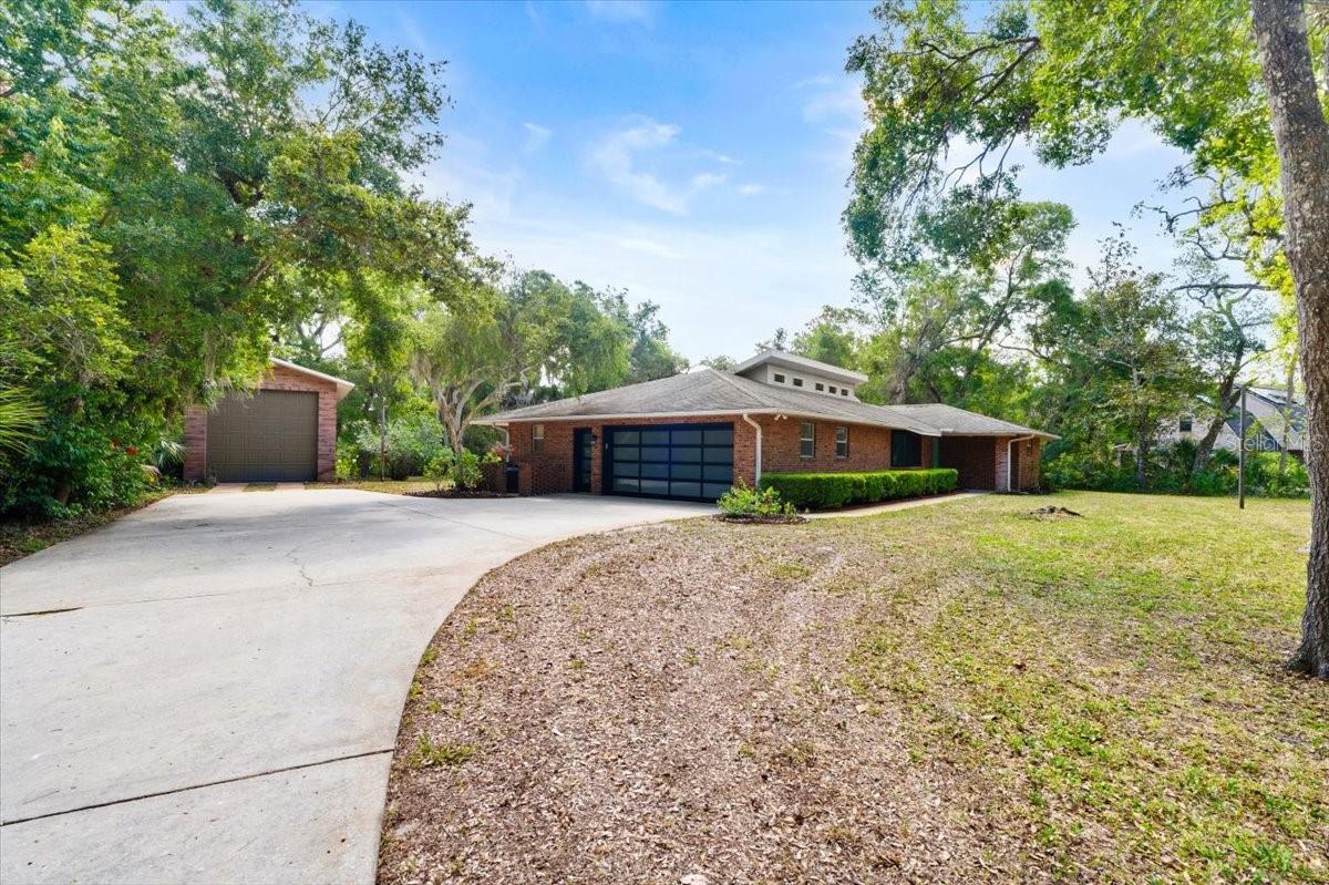 Image 2 of 52 For 6185 Shoreline Drive