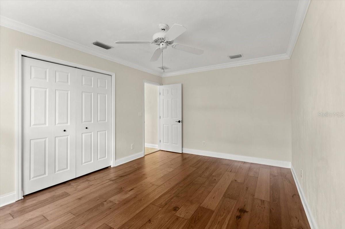 Image 33 of 52 For 6185 Shoreline Drive