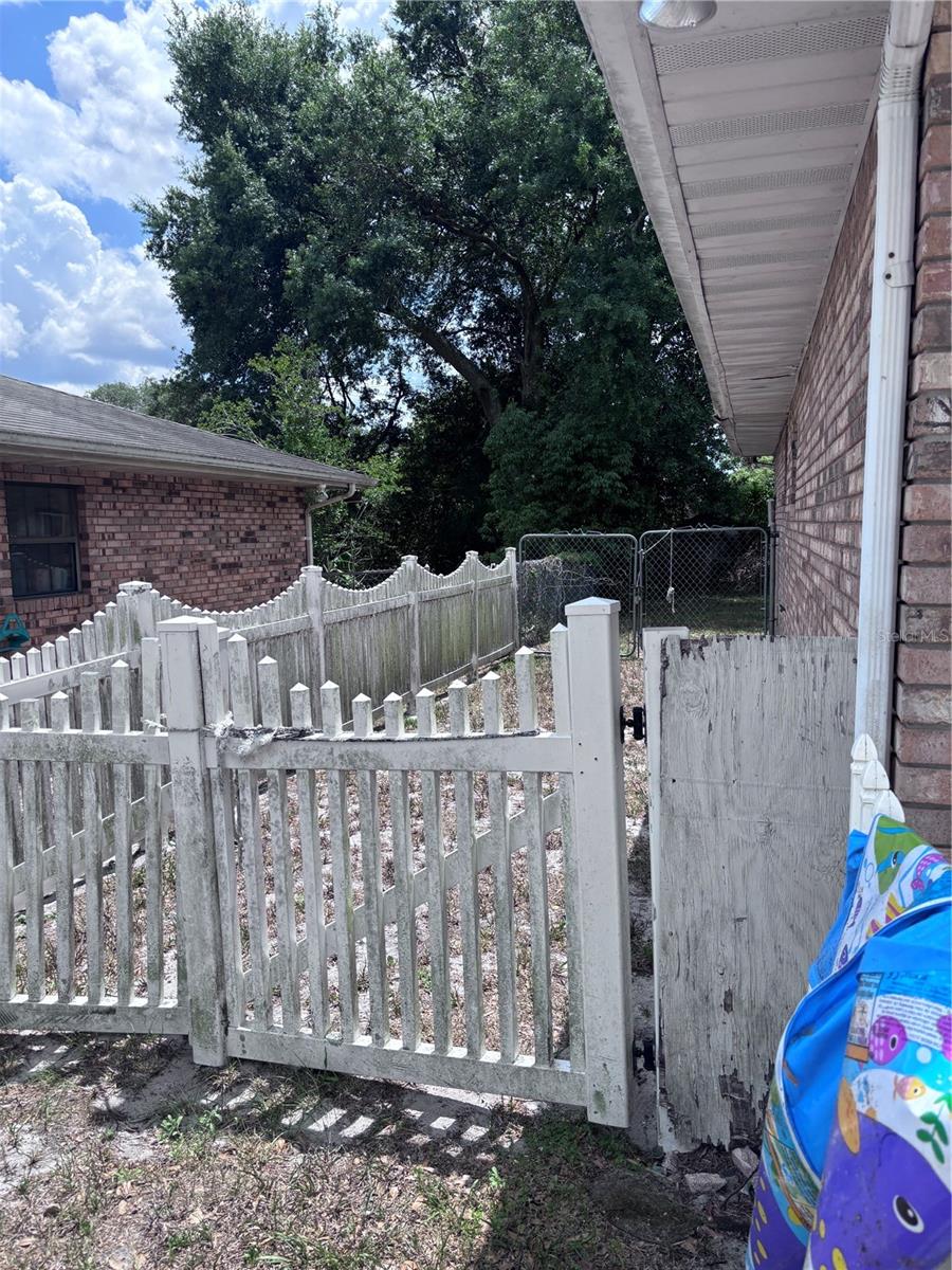 Image 13 of 15 For 891 Atmore Circle