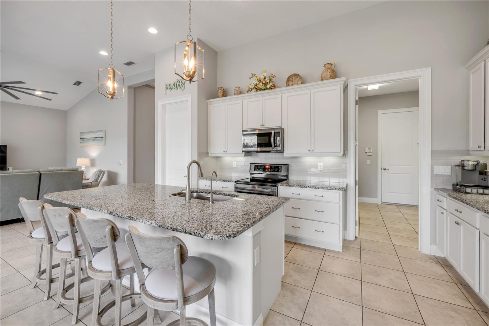 Image 10 of 70 For 660 Mosaic Boulevard