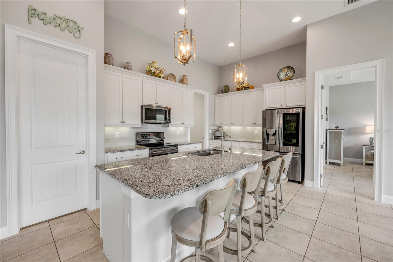 Image 11 of 70 For 660 Mosaic Boulevard