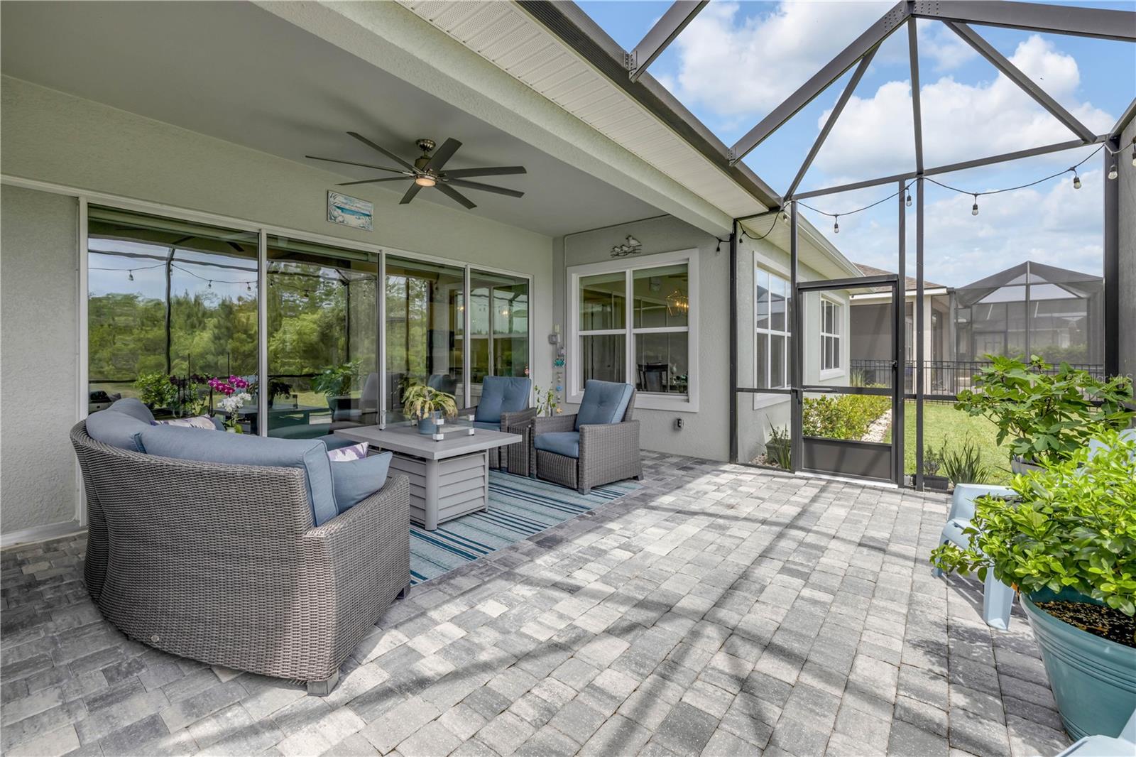 Image 18 of 70 For 660 Mosaic Boulevard