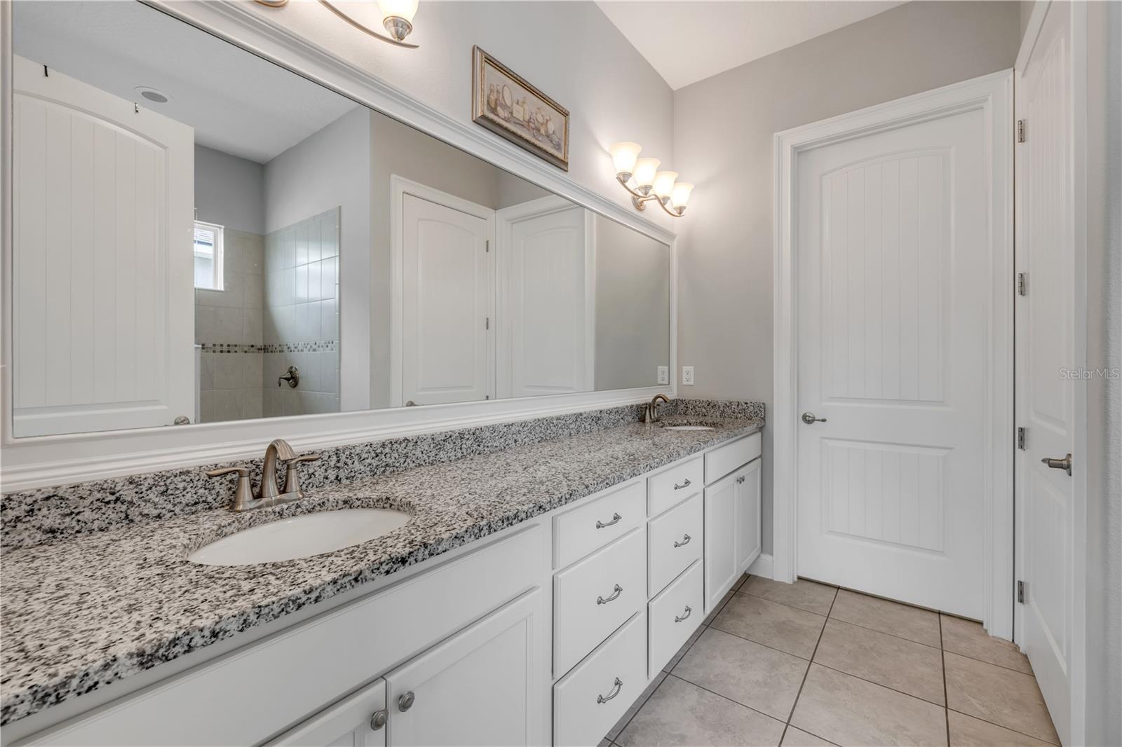 Image 27 of 70 For 660 Mosaic Boulevard