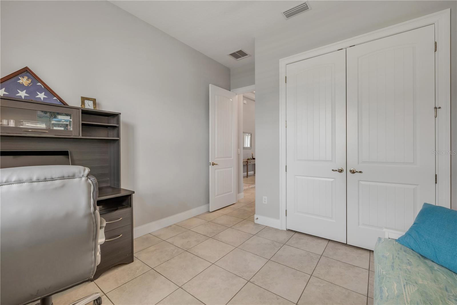Image 36 of 70 For 660 Mosaic Boulevard