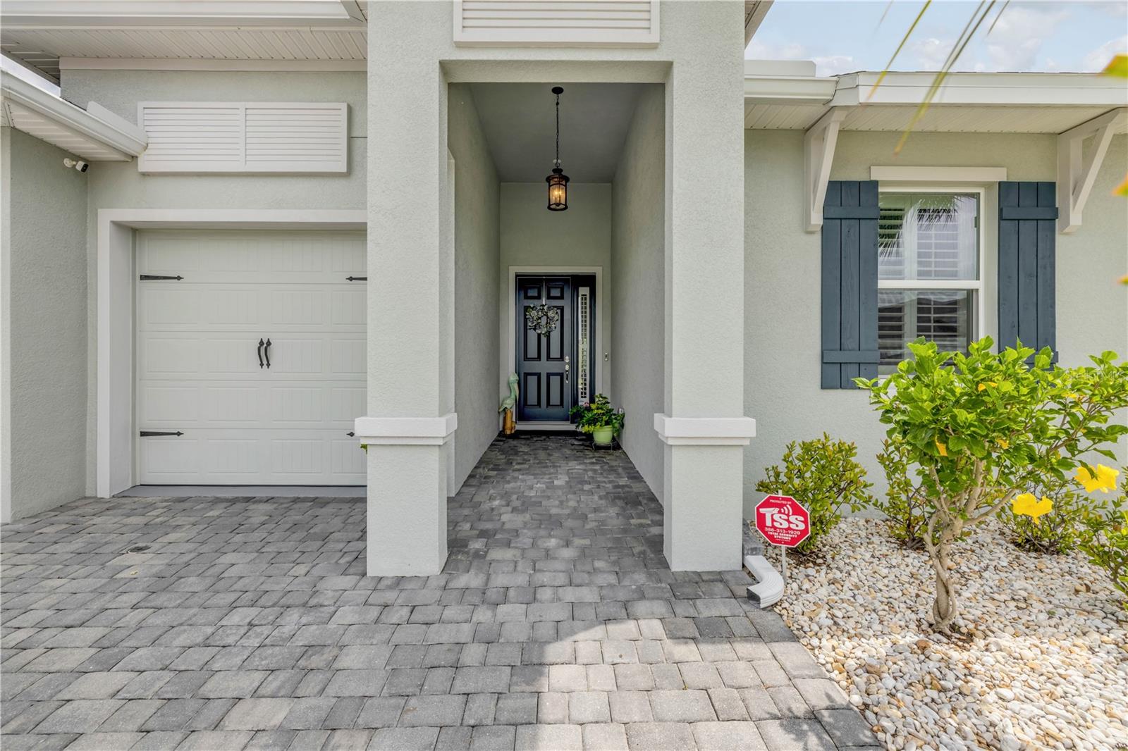 Image 4 of 70 For 660 Mosaic Boulevard