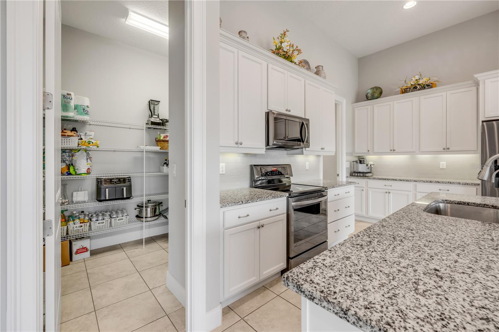 Image 40 of 70 For 660 Mosaic Boulevard
