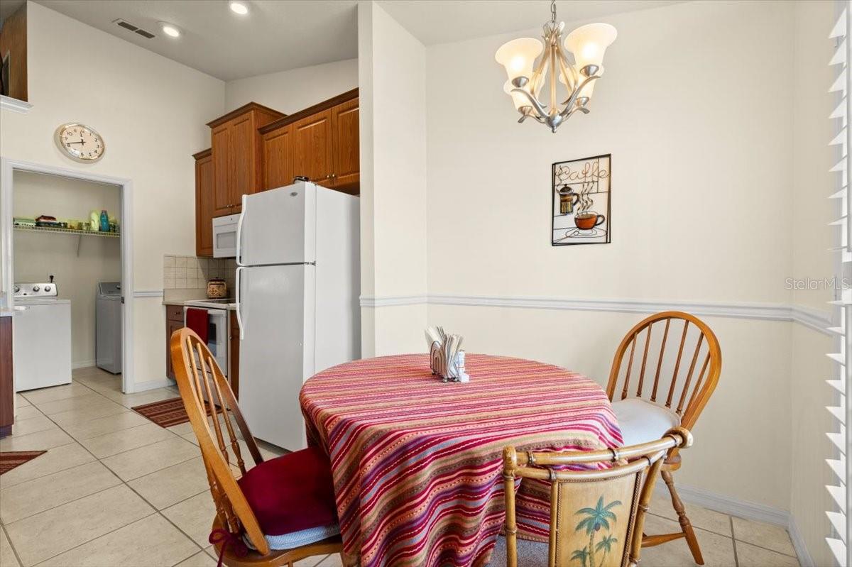 Image 10 of 43 For 979 Leyburn Drive