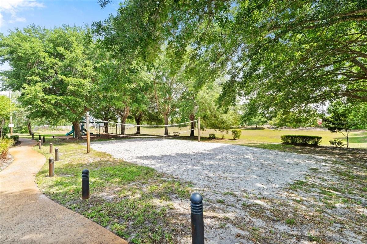 Image 38 of 43 For 979 Leyburn Drive