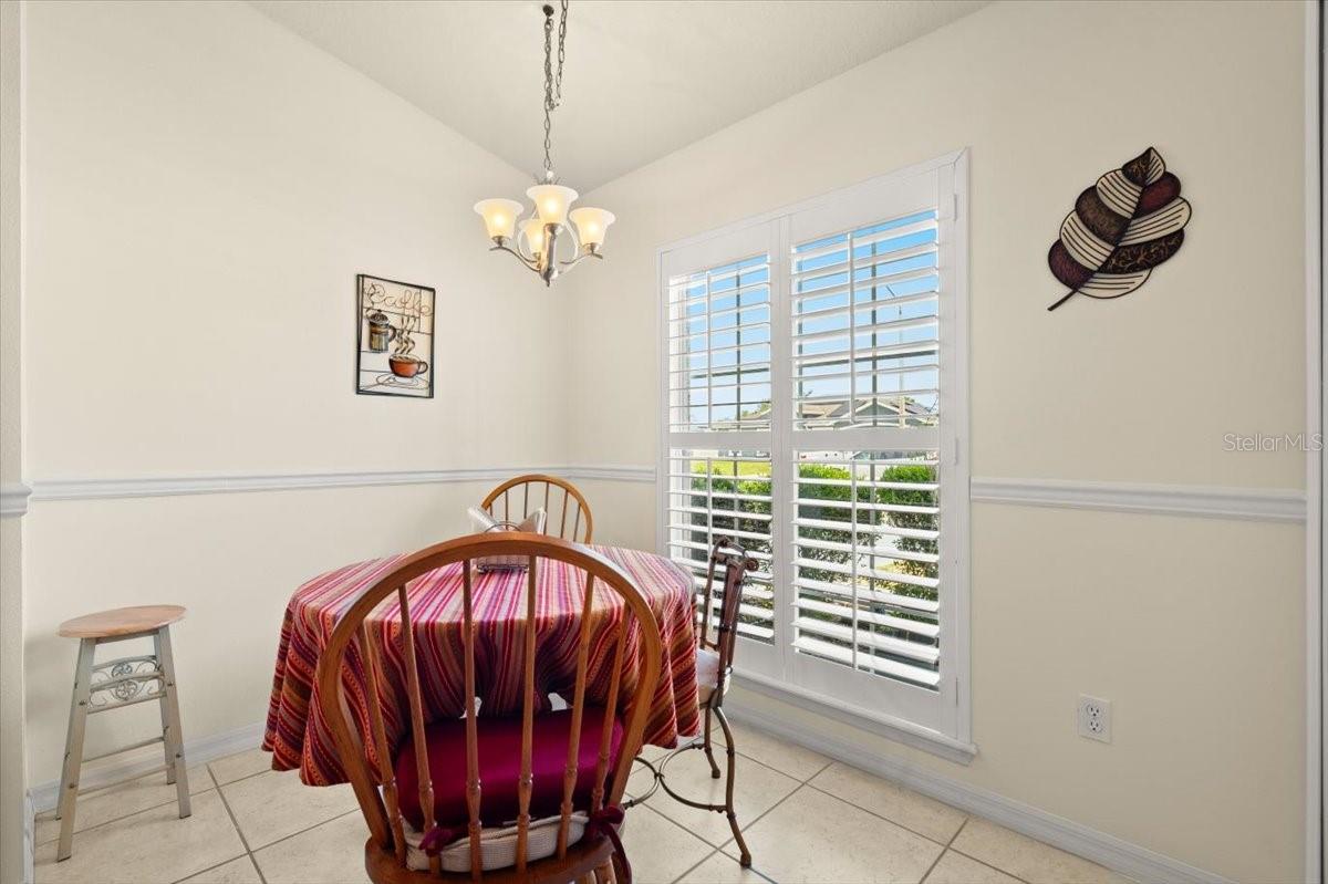 Image 9 of 43 For 979 Leyburn Drive