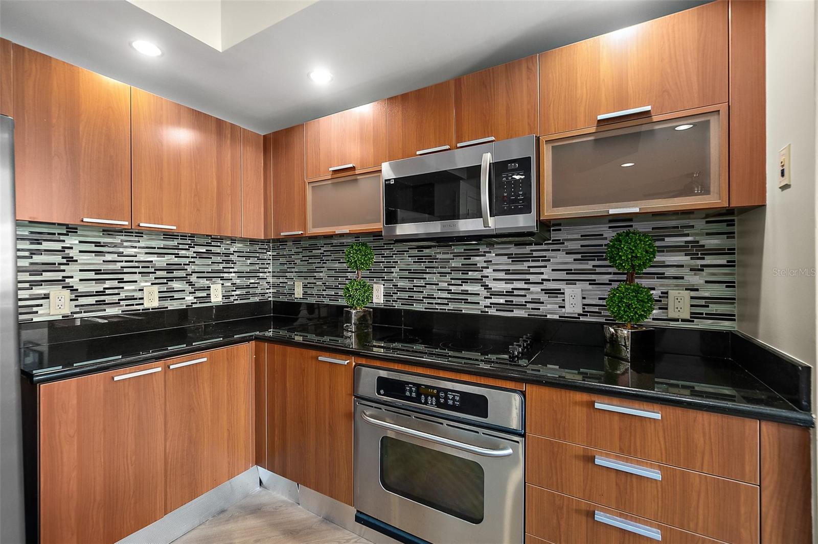 Image 13 of 52 For 231 Riverside Drive 2310