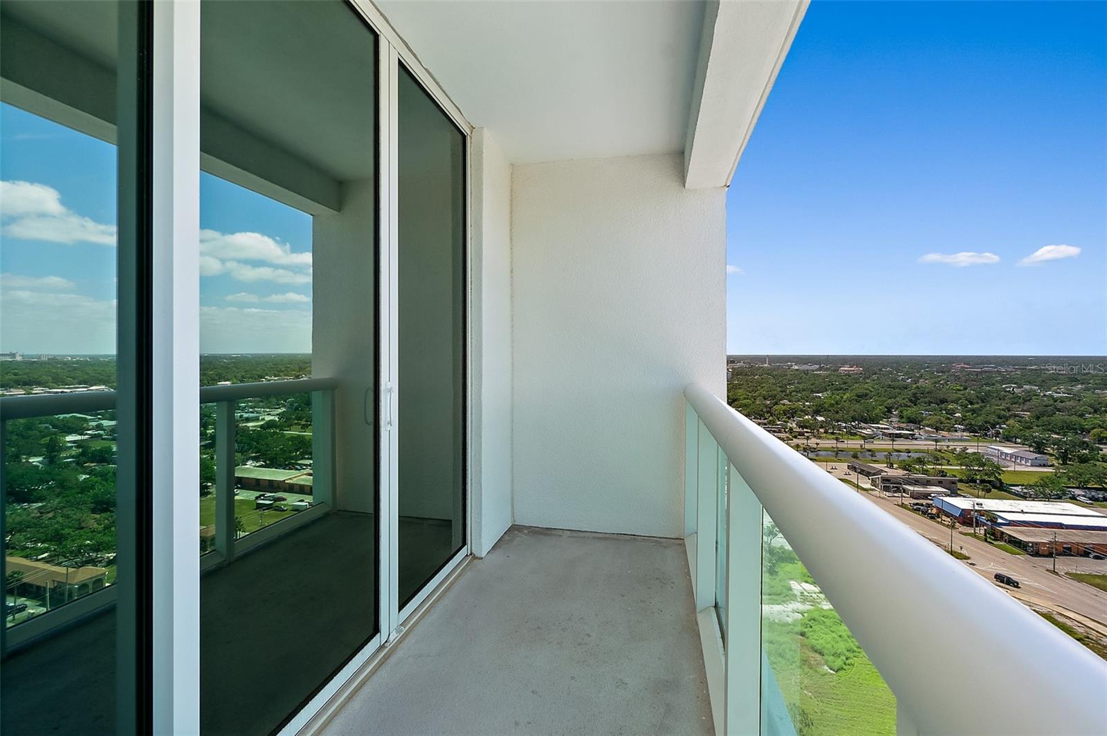Image 18 of 52 For 231 Riverside Drive 2310