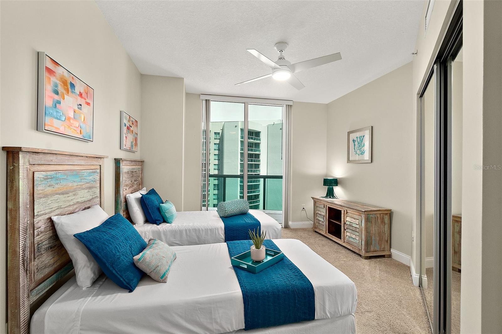 Image 24 of 52 For 231 Riverside Drive 2310