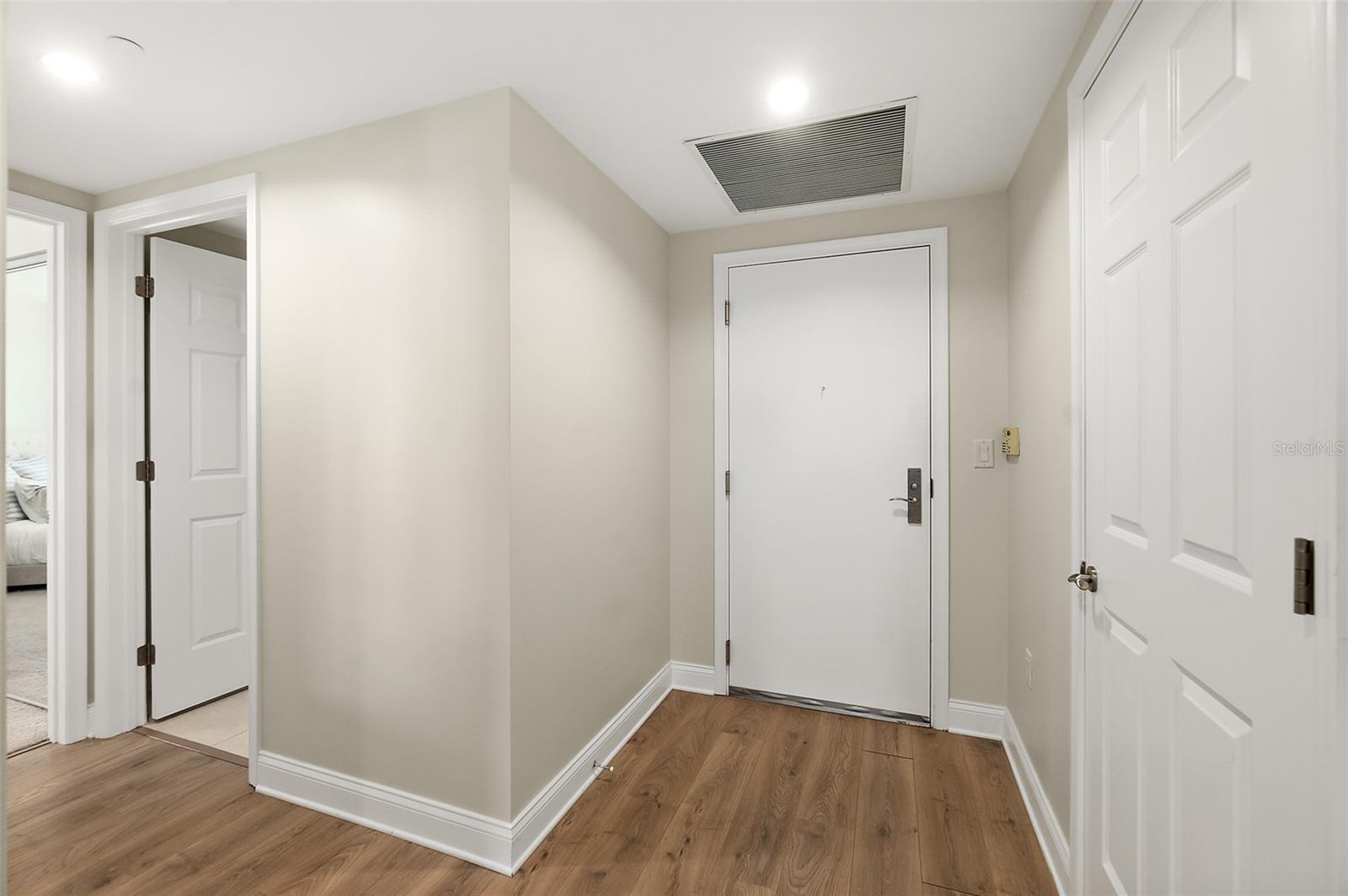 Image 36 of 52 For 231 Riverside Drive 2310