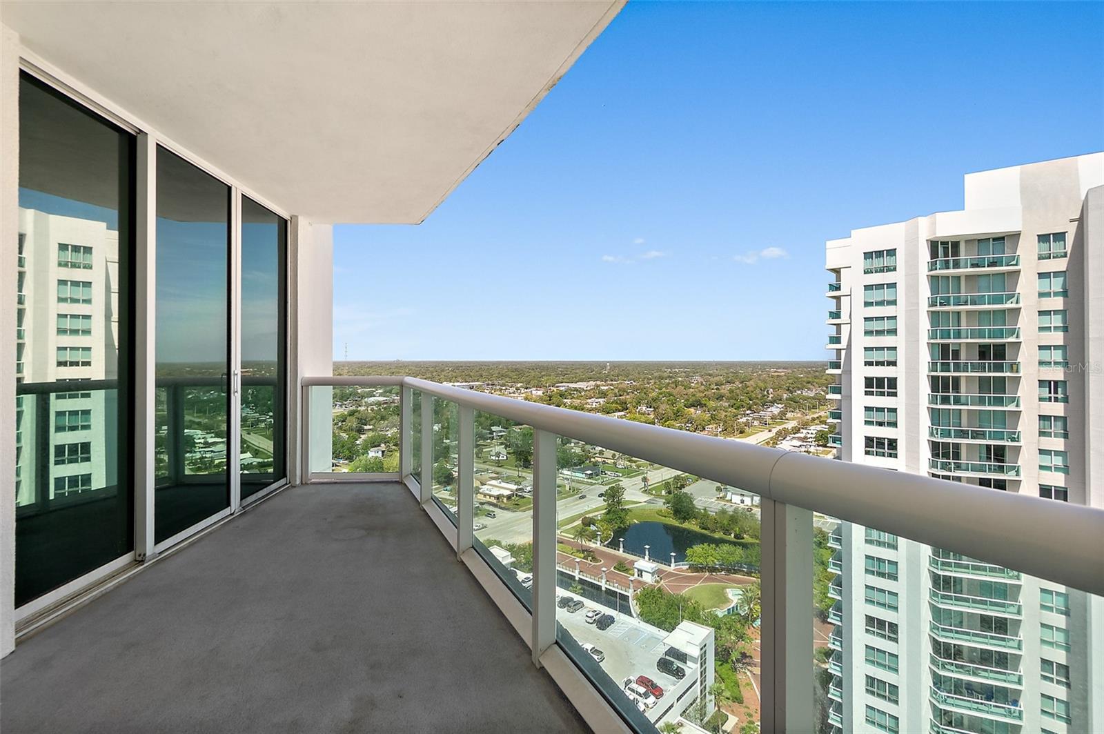 Image 6 of 52 For 231 Riverside Drive 2310