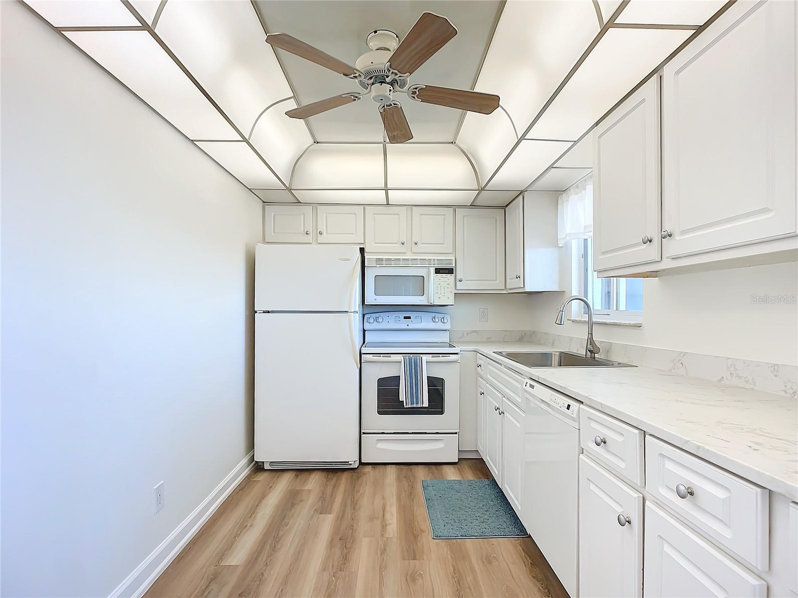 Image 10 of 55 For 100 Silver Beach Avenue 608
