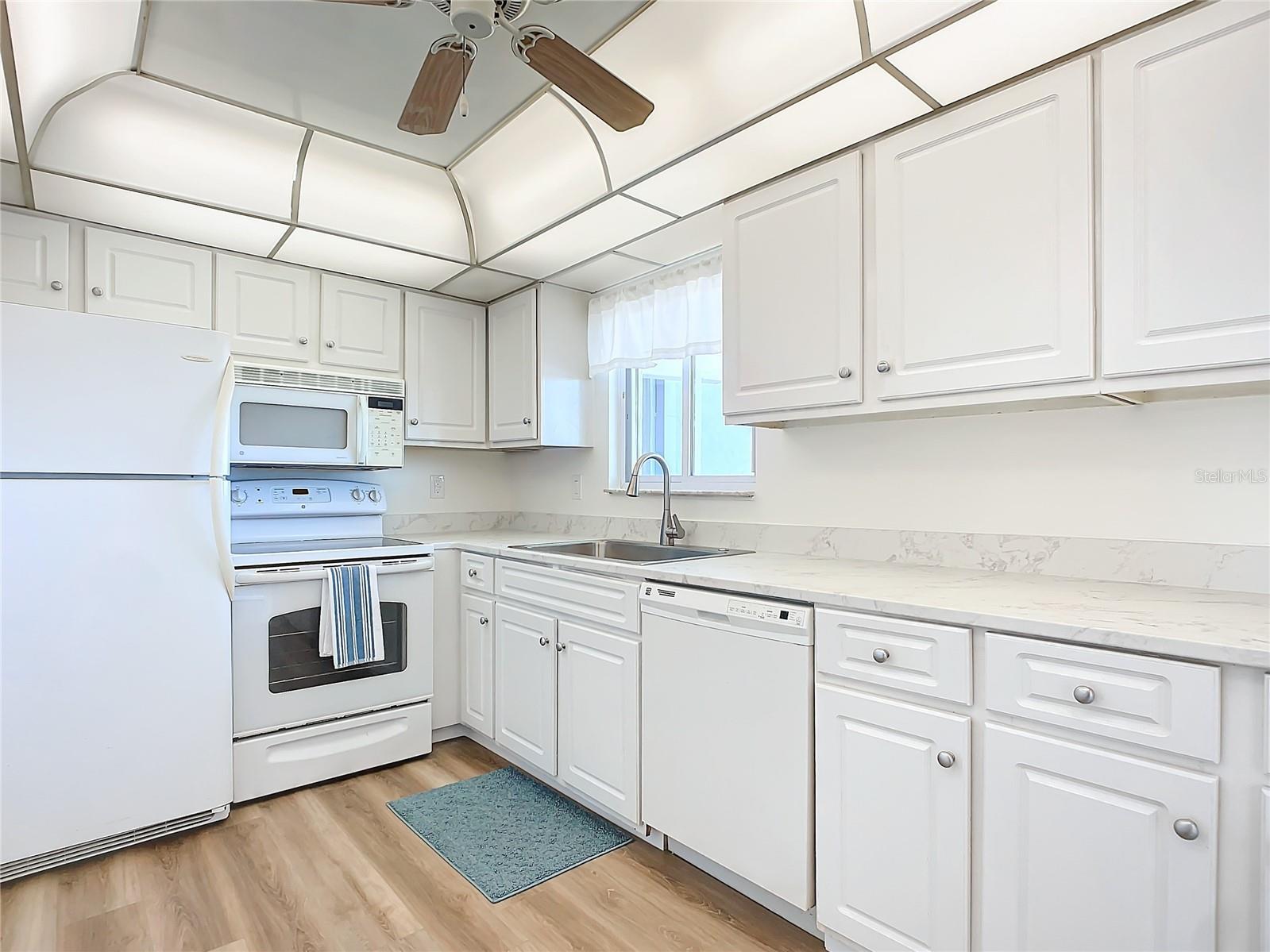 Image 12 of 55 For 100 Silver Beach Avenue 608