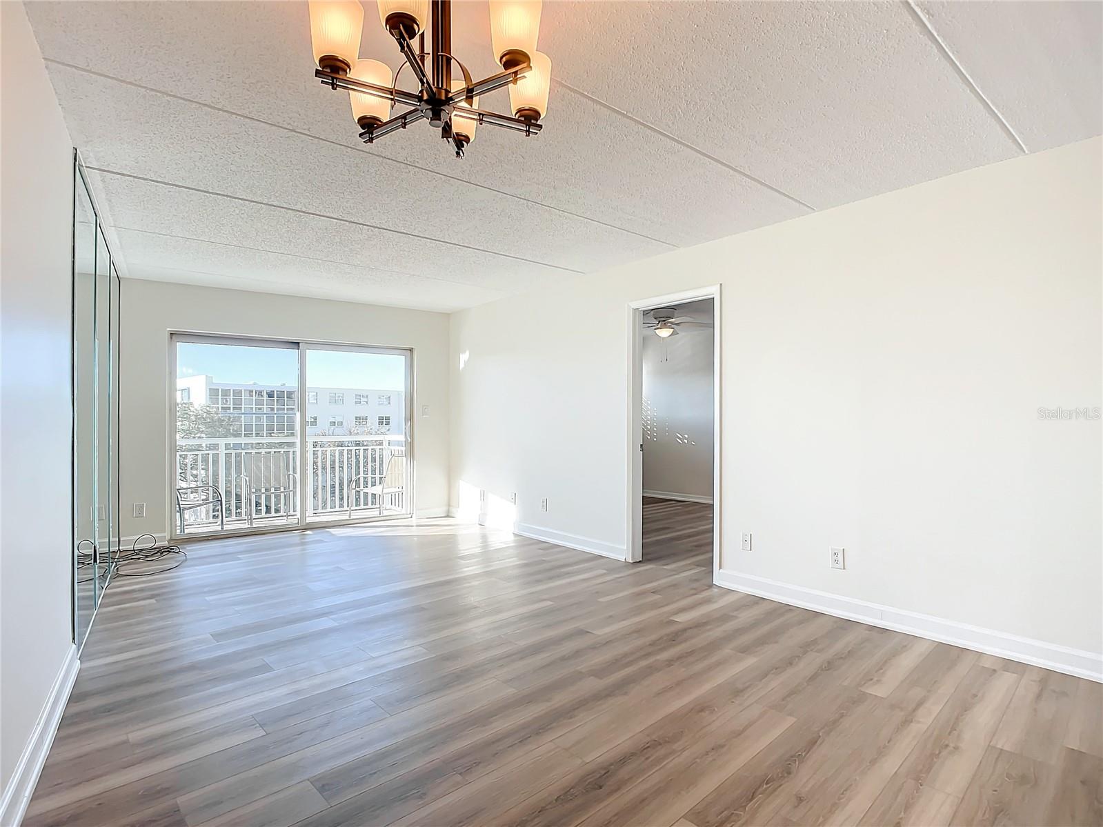 Image 17 of 55 For 100 Silver Beach Avenue 608