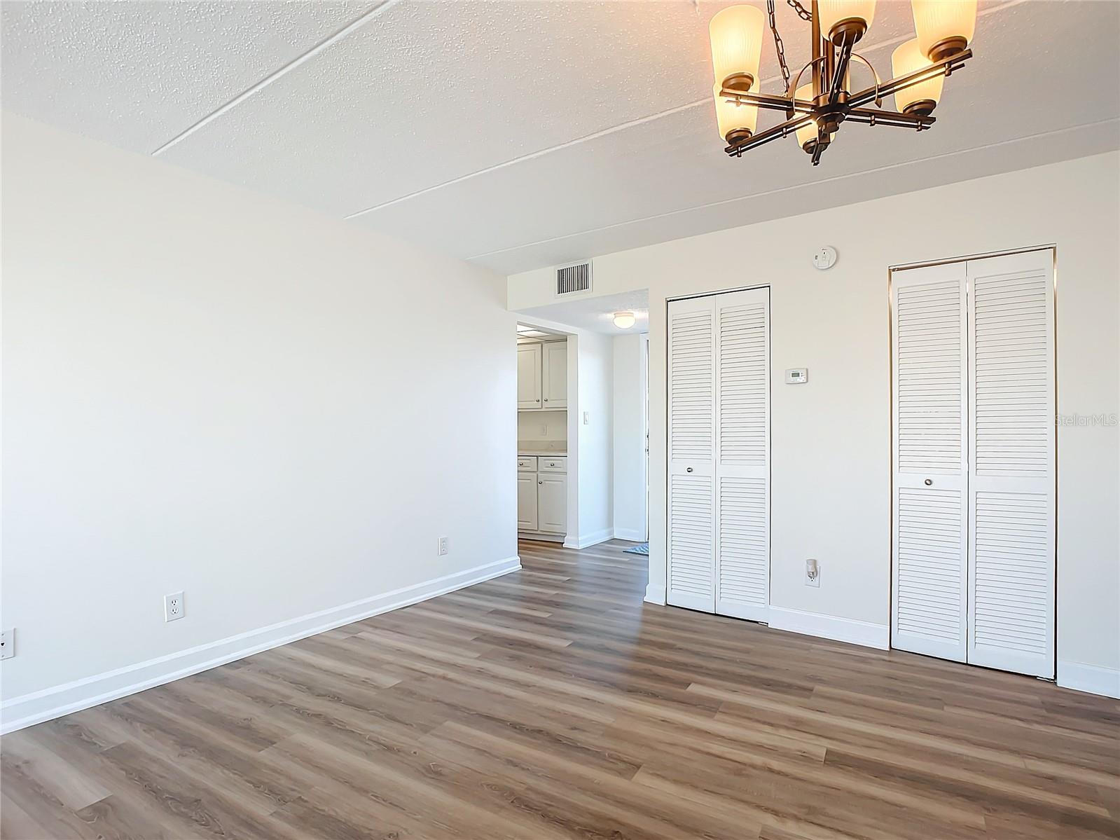 Image 18 of 55 For 100 Silver Beach Avenue 608