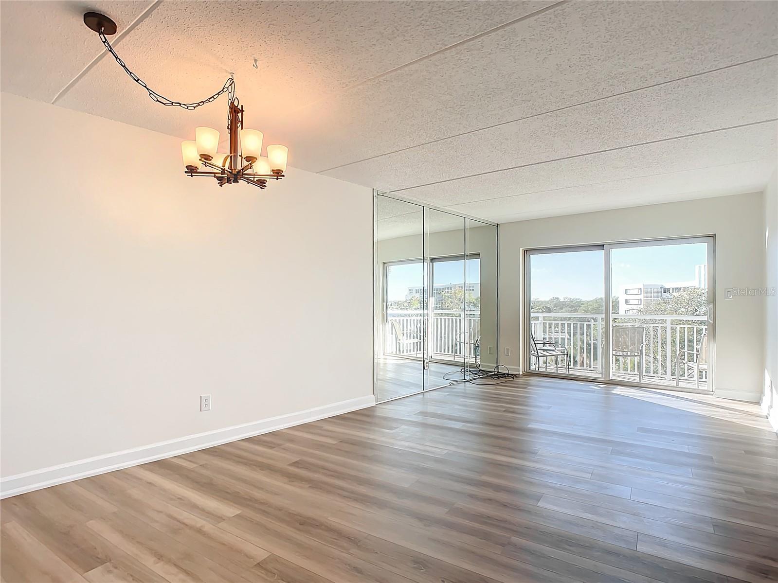 Image 19 of 55 For 100 Silver Beach Avenue 608