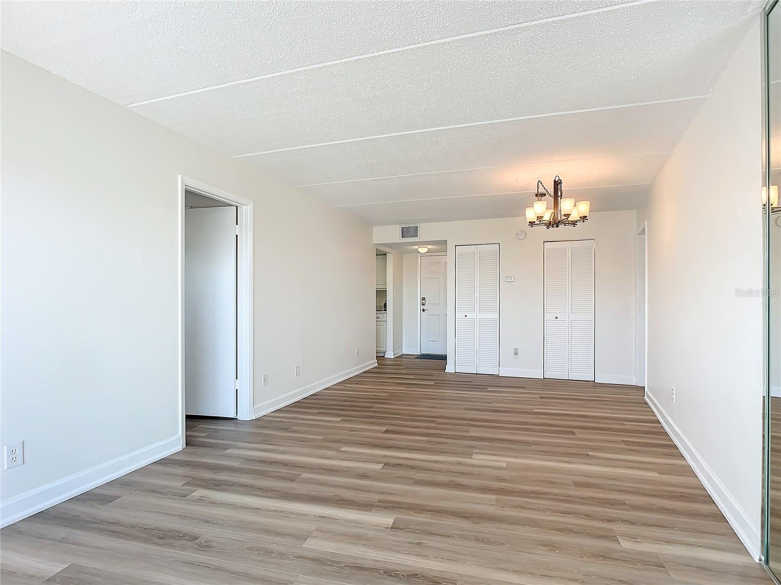 Image 22 of 55 For 100 Silver Beach Avenue 608