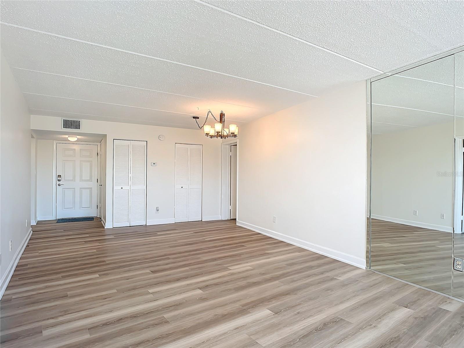 Image 23 of 55 For 100 Silver Beach Avenue 608