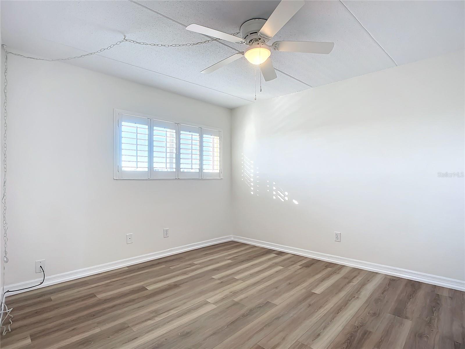 Image 33 of 55 For 100 Silver Beach Avenue 608