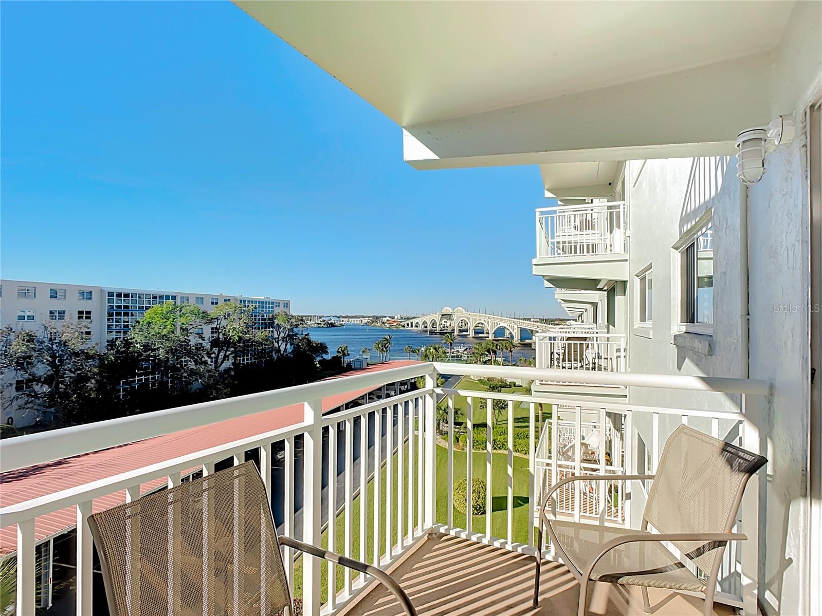 Image 36 of 55 For 100 Silver Beach Avenue 608