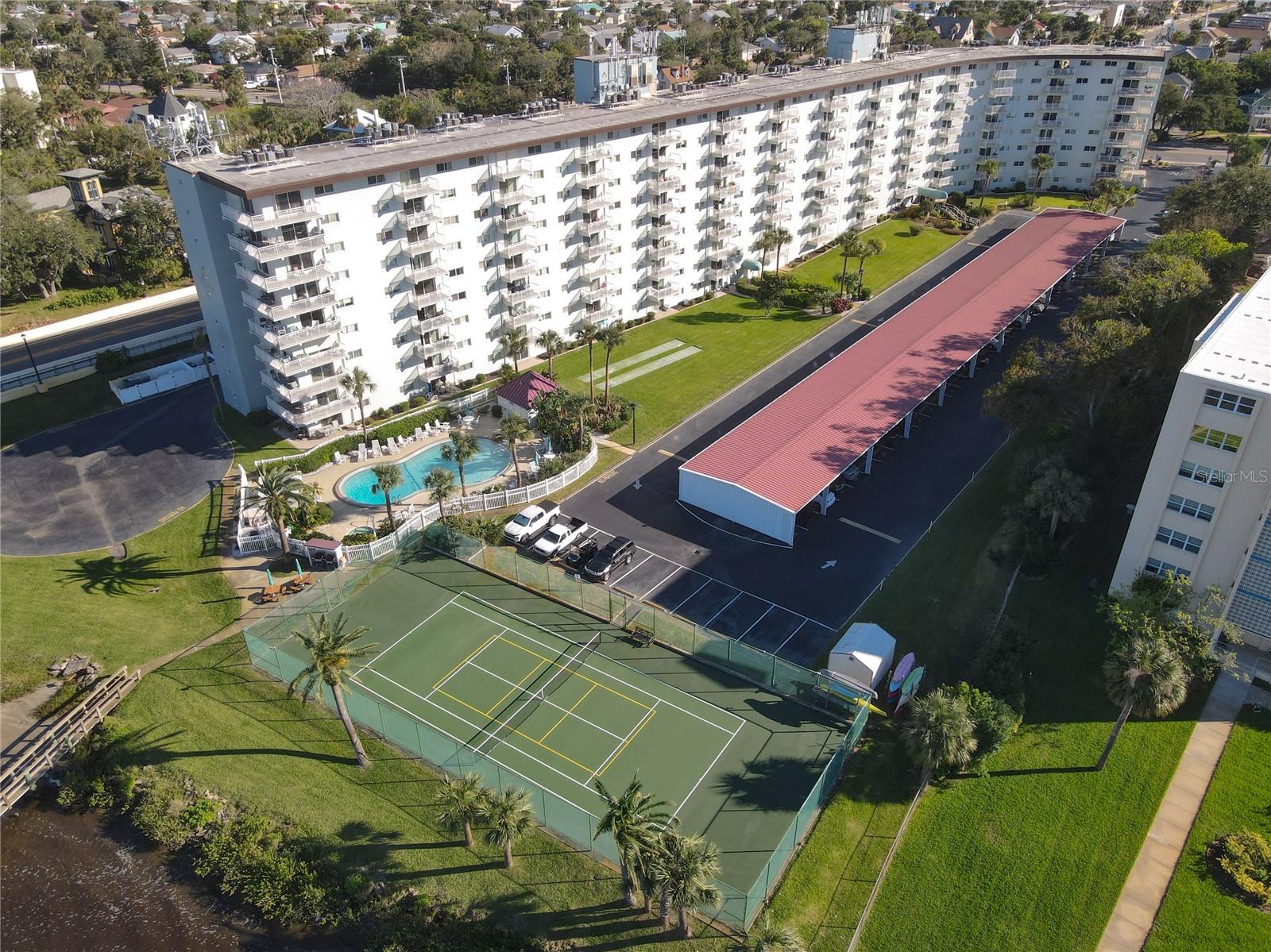 Image 41 of 55 For 100 Silver Beach Avenue 608